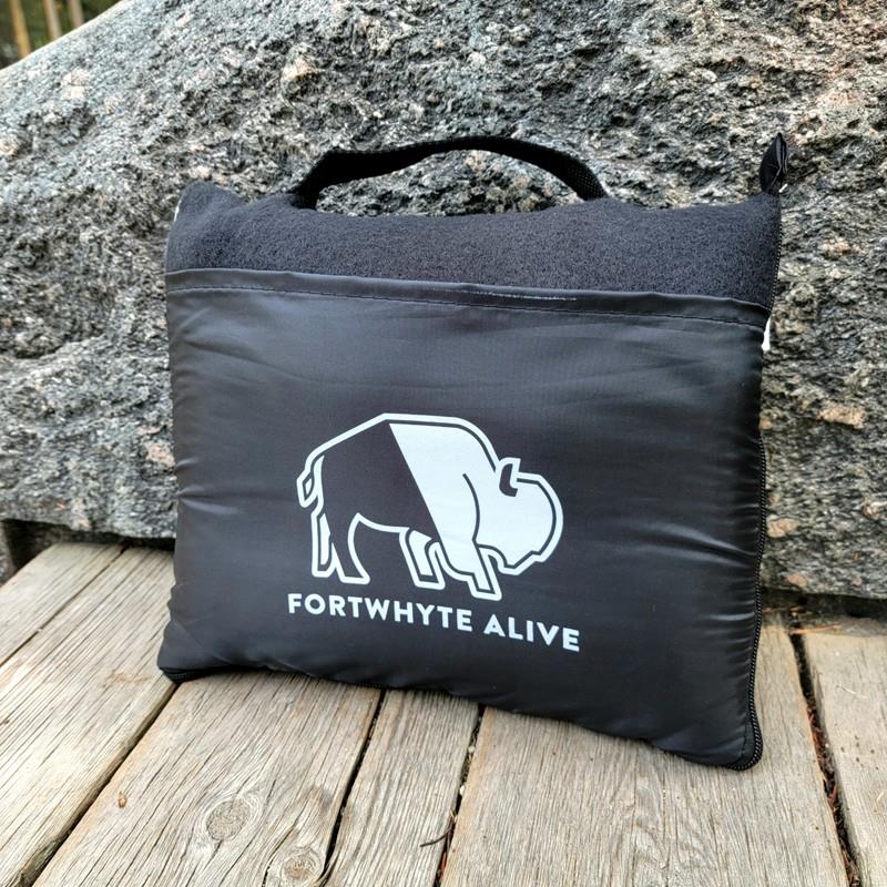 FortWhyte Alive Fleece Travel Blanket,SM-7719